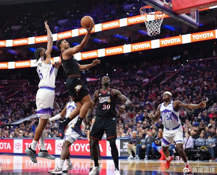 PG麻将胡了-NBA最新排名出炉!东部第二大爆冷,骑士渔翁得利,勇士也危险了|尼克斯|爵士|雷霆|老鹰|雄鹿_新浪新闻