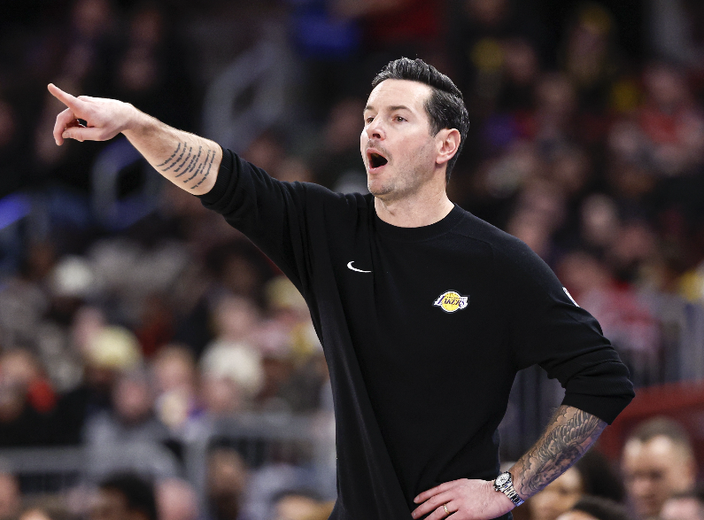 麻将胡了-斯玛特和海斯打成最大赢家！雷迪克发布会公开称赞，统治内外线！